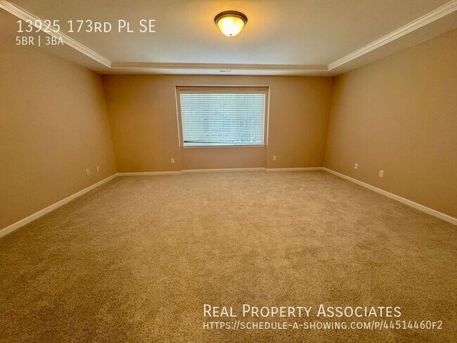Building Photo - 13925 173rd Pl SE