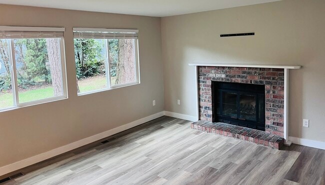 Building Photo - 812 141st Pl SE