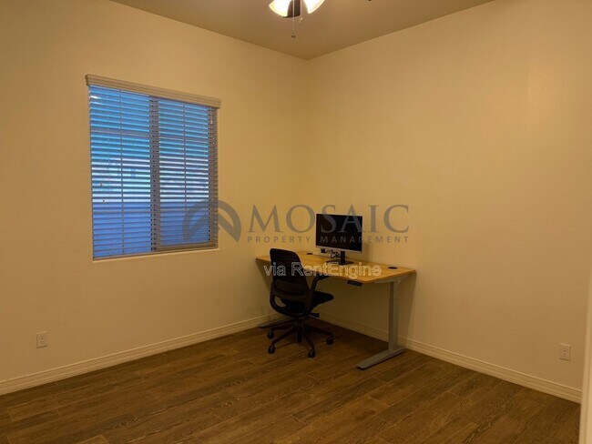 Building Photo - 800 E Tonto Pl