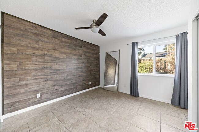 Building Photo - 3293 N Mica Dr