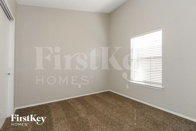Building Photo - 1705 Wallingford Dr