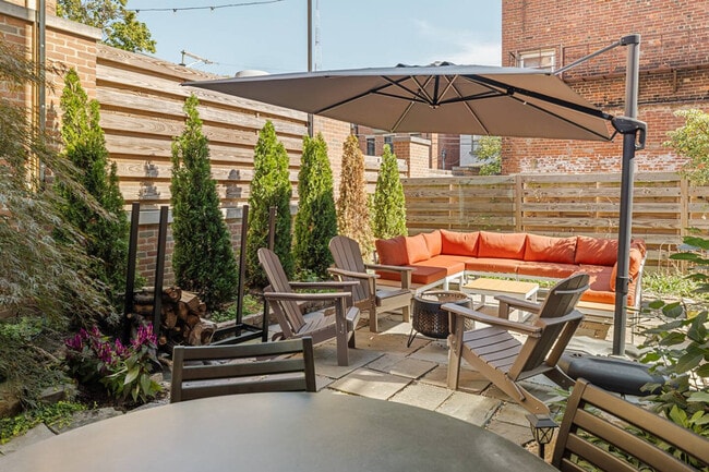 Building Photo - 1326 Broadway