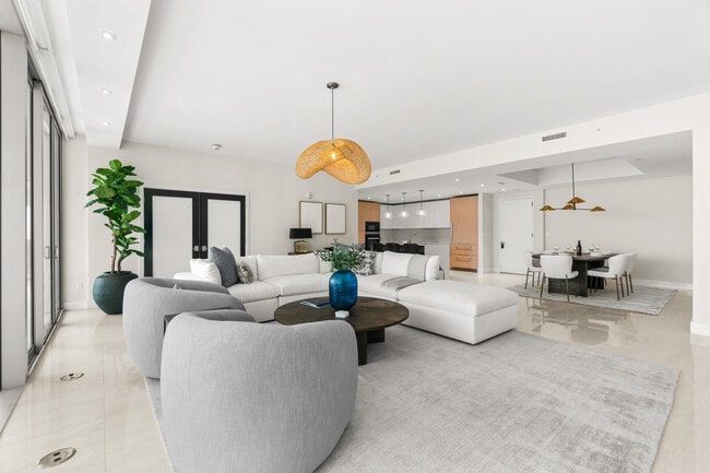 Building Photo - 3100 N Ocean Dr