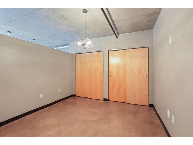Building Photo - 730 N 4th St
