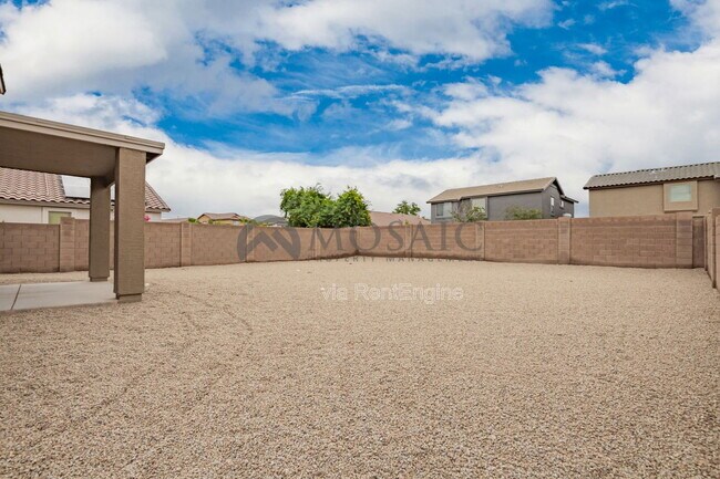 Building Photo - 61 W Hereford Dr