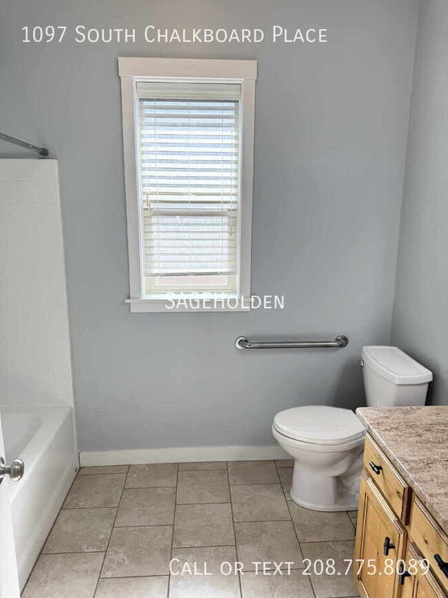Building Photo - 1097 S Chalkboard Pl