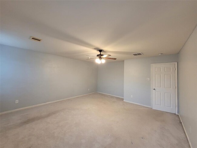 Building Photo - 4215 Landshire Bend Dr