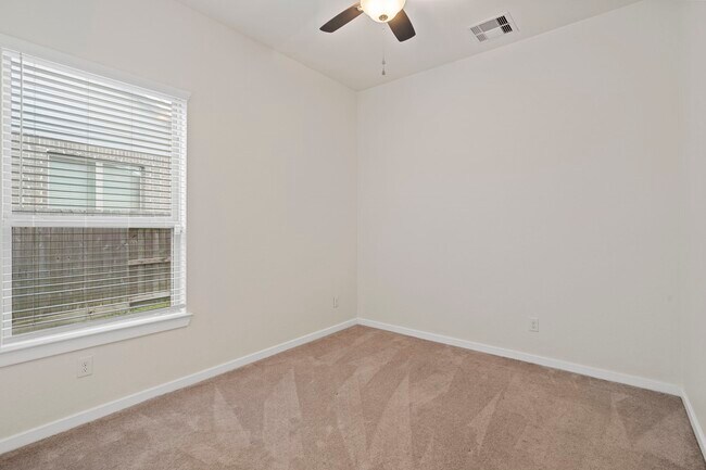 Building Photo - 24742 Levante Dr