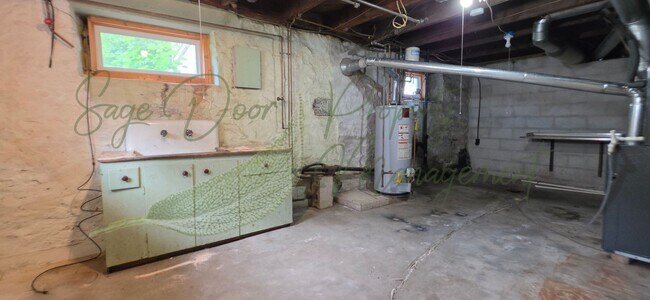Building Photo - 1612 S Kier St