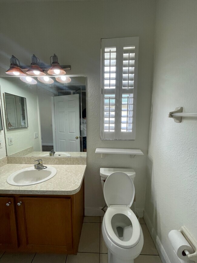 Building Photo - 122 Key Haven Ct
