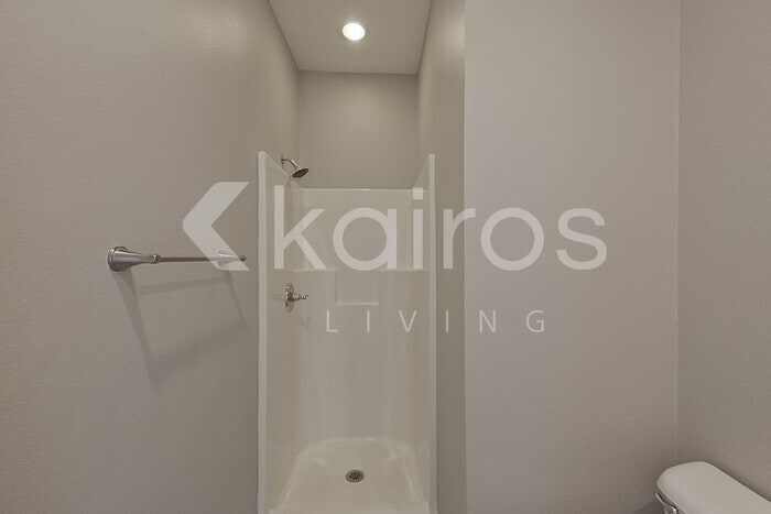 Building Photo - 10101 W 20th St