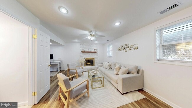 Building Photo - 10200 McKean Ct