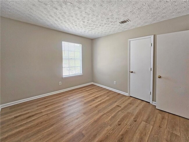 Building Photo - 7080 Greenbower Ln