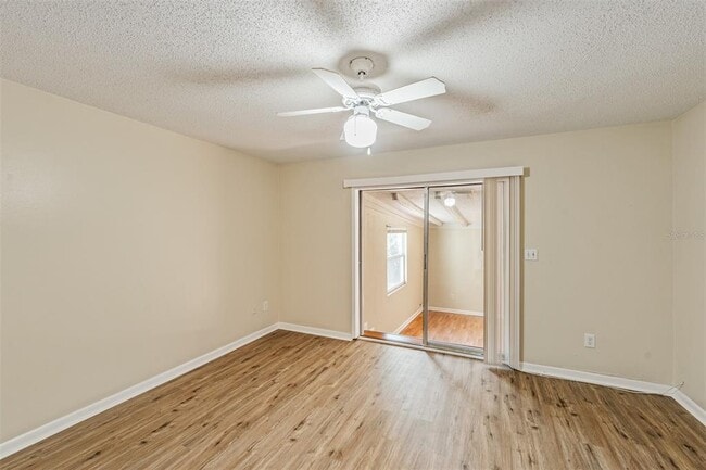 Building Photo - 9616 N Oklawaha Ave
