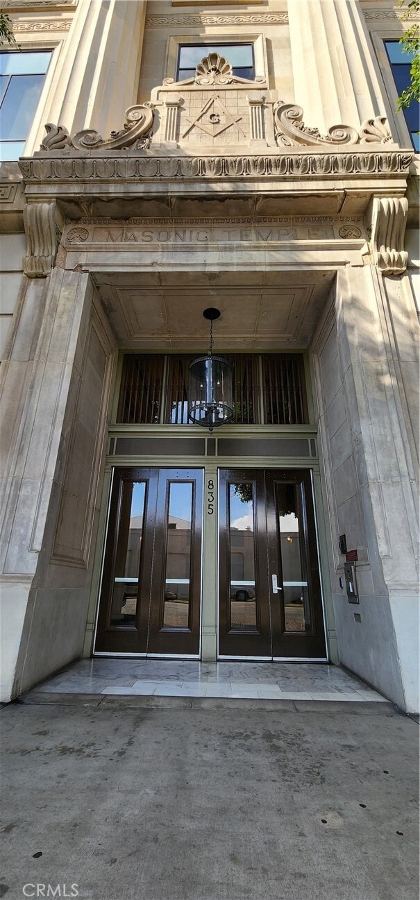 Building Photo - 835 Locust Ave