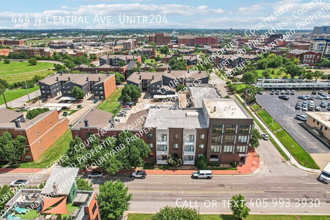 Building Photo - 444 N Central Ave