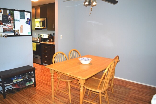 Building Photo - Updated Two Bedroom Condo with Views of th...