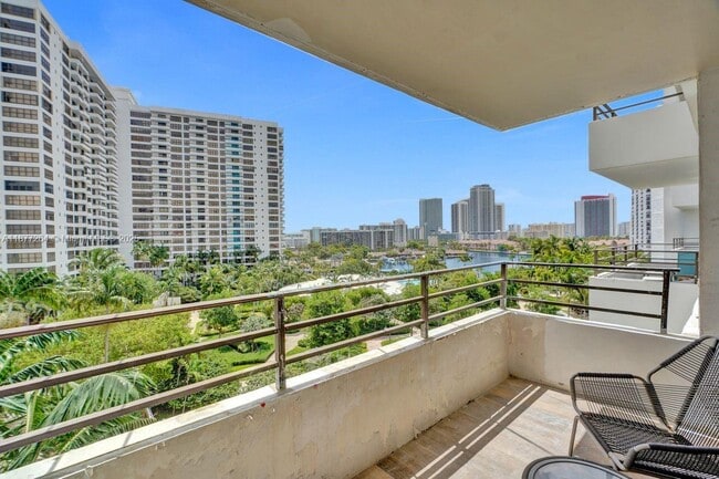 Building Photo - 600 Three Islands Boulevard