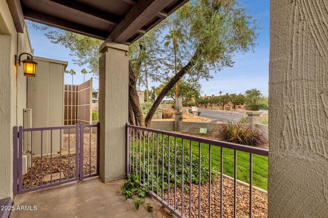 Building Photo - 16819 E Gunsight Dr