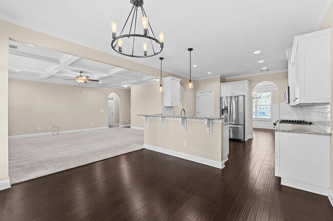 Building Photo - 582 Bunchgrass St