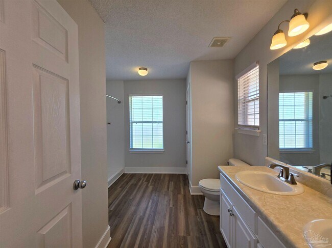 Building Photo - 5008 Orlando Ct