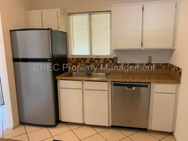 Building Photo - 2736 Jobee Dr