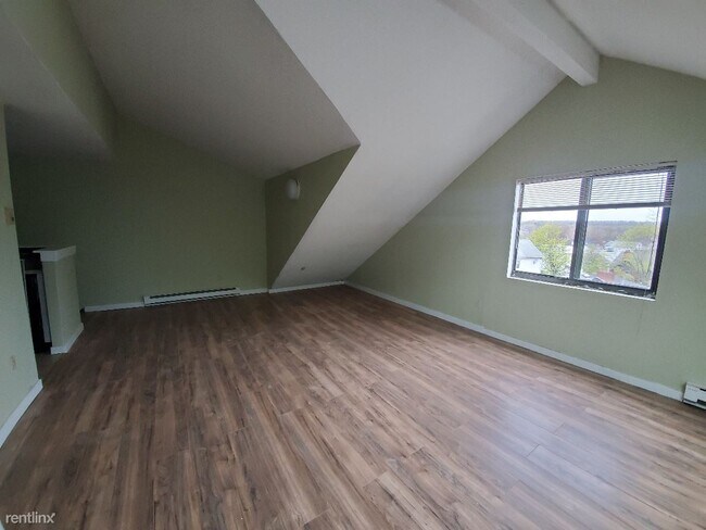 Building Photo - 1 br, 1 bath  - 76 Terrace St Apt B5 B5