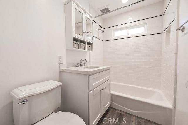 Building Photo - 555 N Olive St