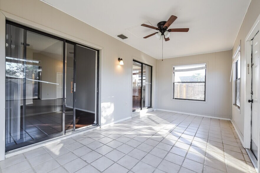 Building Photo - 1332 Andes Dr