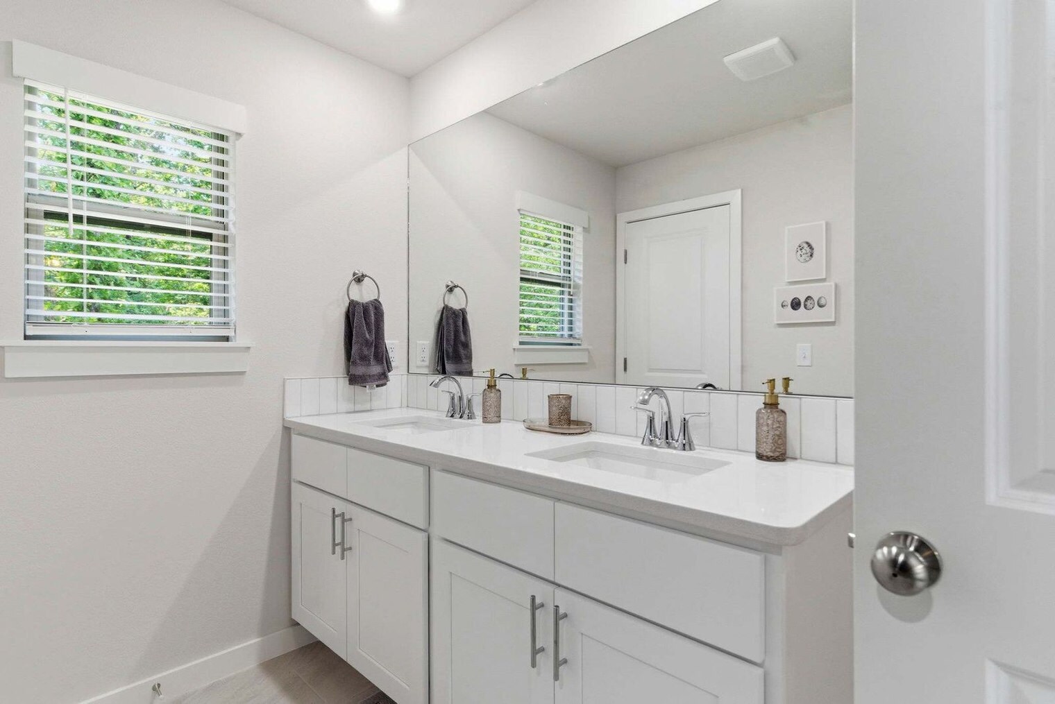Building Photo - 3 Drem Cir