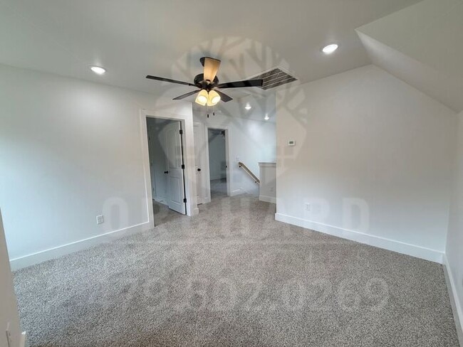 Building Photo - Bella Vista Single-Family Home- 3 Bed/ 2 B...