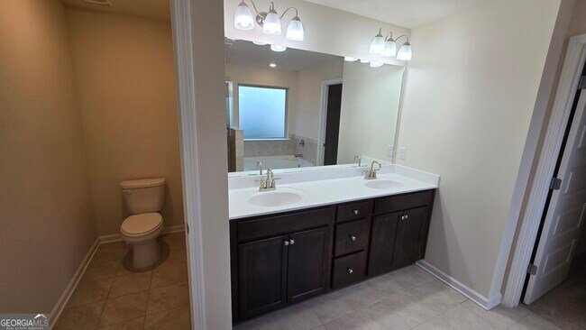 Building Photo - 13106 Vista Dr SE