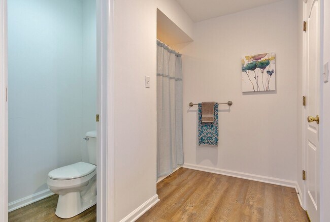 Building Photo - 3-Bedroom Home in Hillcrest Farms on Corne...