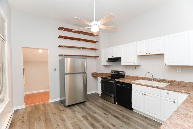 Building Photo - 430 South St