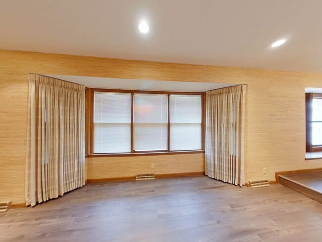 Building Photo - 7761 Killarney Ct