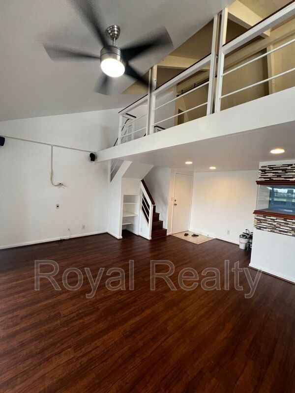 Building Photo - 94-433 Lanikuhana Pl