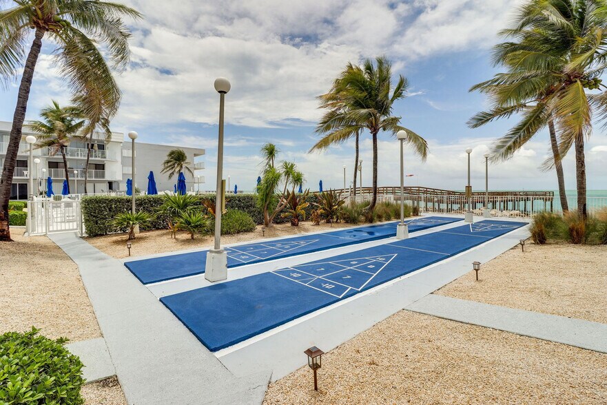 Building Photo - 201 E Ocean Dr