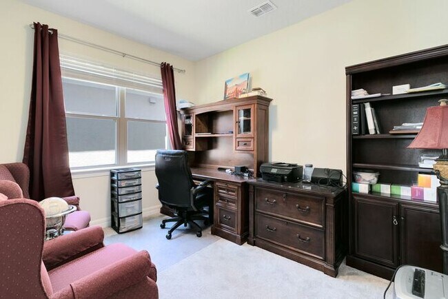 Building Photo - 4 Bedroom/3.5 Bathroom Gated Community at Ruby Lake!!!!