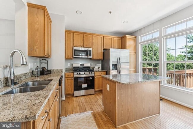 Building Photo - 2928 Huntington Grove Square