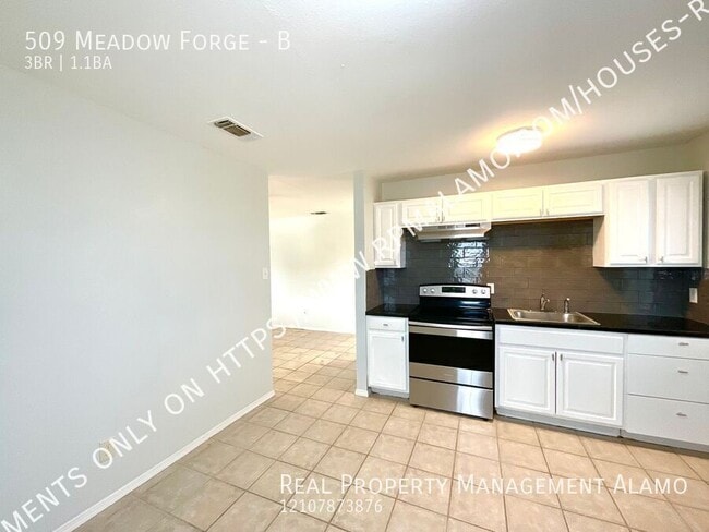 Building Photo - 509 Meadow Forge