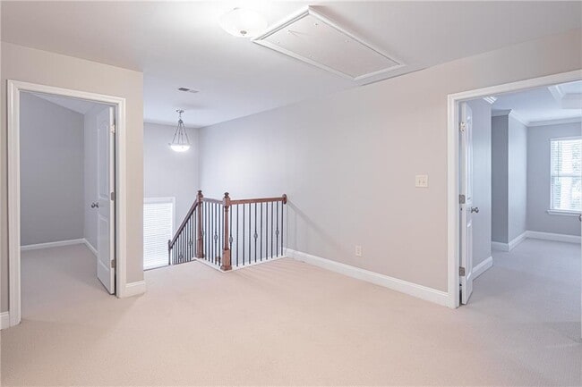 Building Photo - 2668 Lake Manor Circle