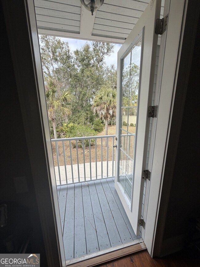 Building Photo - 102 Riverfront Cir