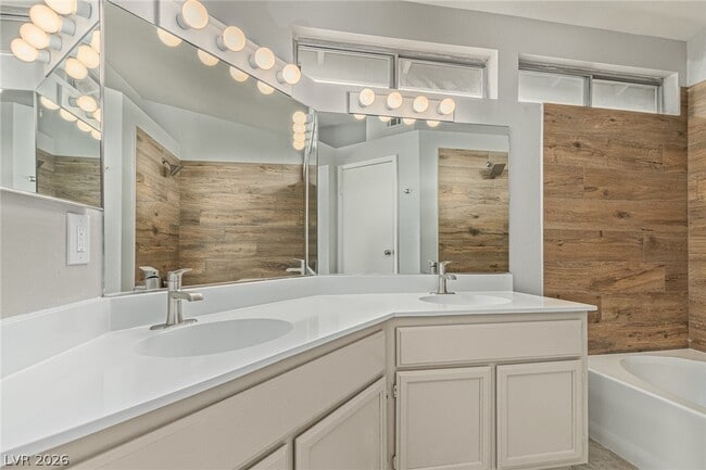 Building Photo - 2689 Rungsted St