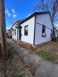 Building Photo - READING - Cozy 1-2 Bedroom home