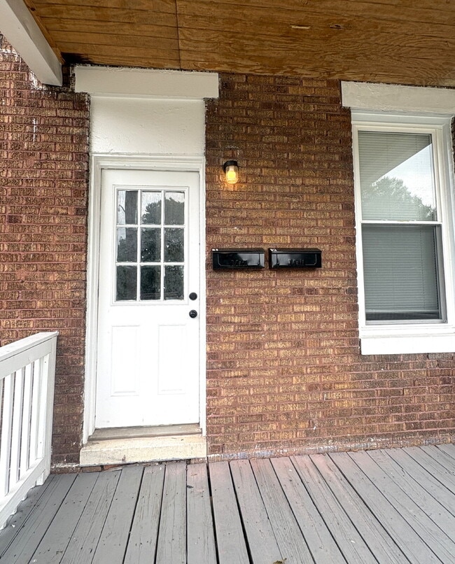 Building Photo - Renovated 1-Bedroom Apartment in Belair-Edison