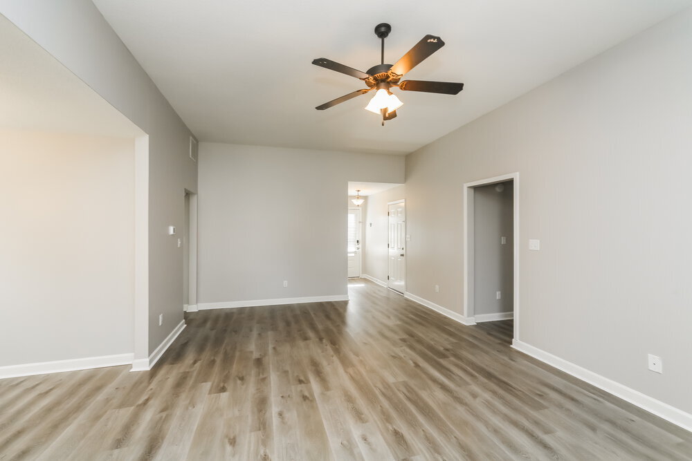 Building Photo - 7898 Ironwood Dr
