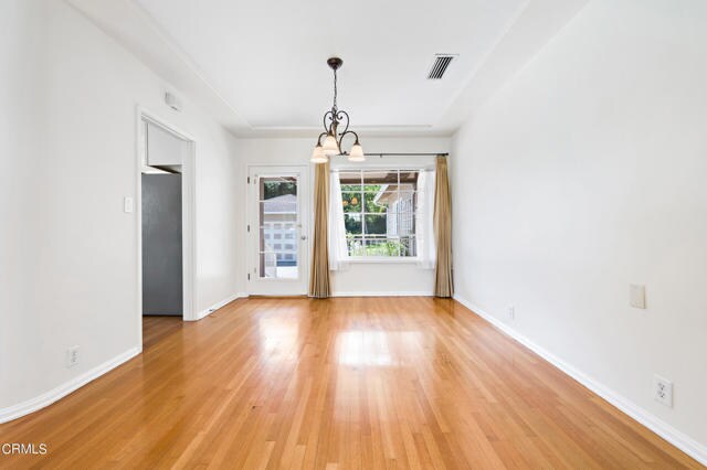 Building Photo - 155 N Lincoln Pl