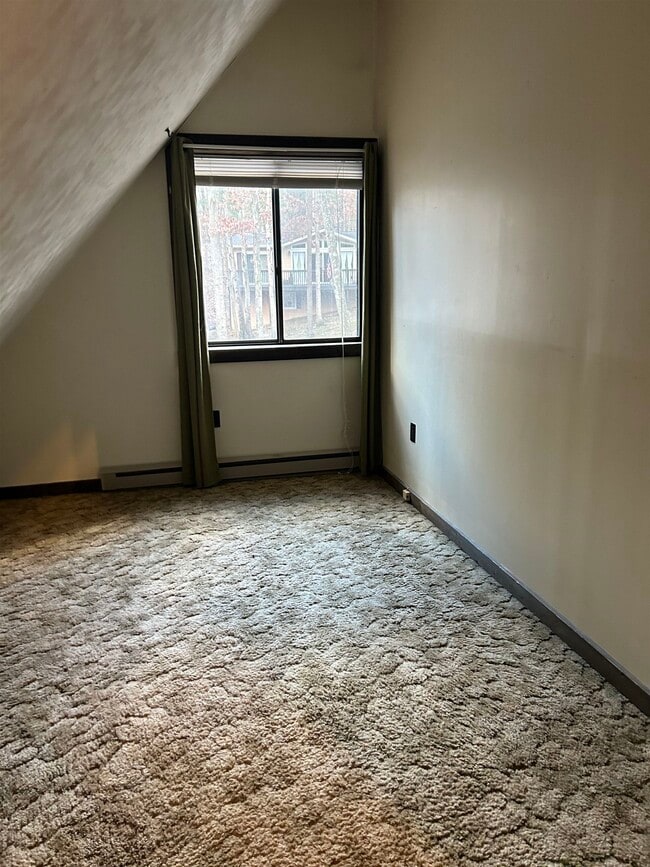 Building Photo - 213 Spotswood Ln