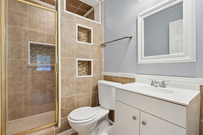Building Photo - 4823 Blue Heron Dr