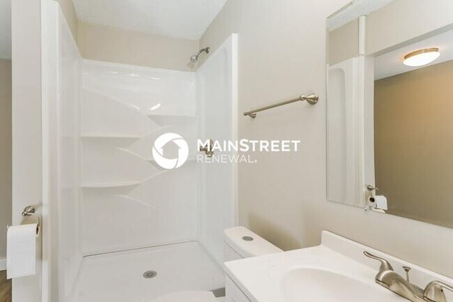 Building Photo - 4 Bedroom Pet-Friendly Home in louisville,...